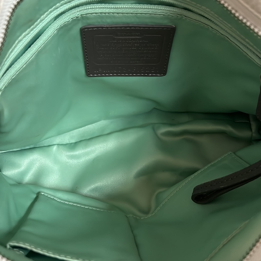 Coach handbag. Medium size. Like new condition.  Ivory with green silk interior. - Picture 3 of 8
